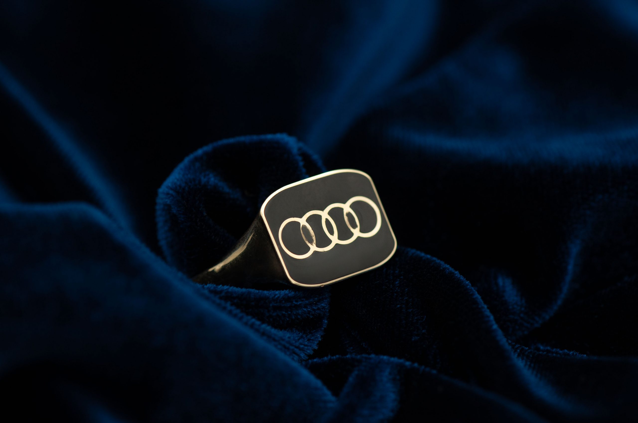 Pitfalls headache collar Inel din aur certificat 14K , cu model „Audi”. Cod G69A - My Beauty